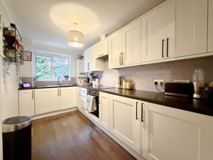 Kitchen- click for photo gallery